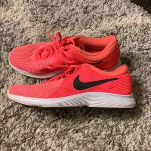 Women’s Nike sneakers
